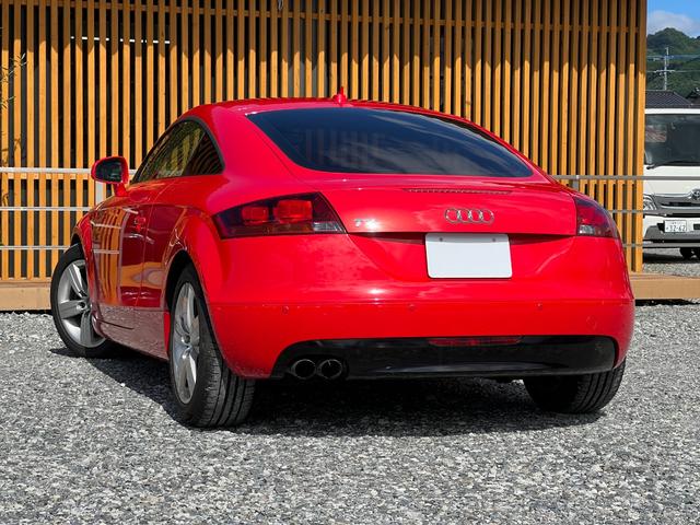 ＴＴクーペ ２．０ＴＦＳＩ　リミテッド　純正１７インチアルミホイール　ＥＴＣ　パドルシフト　電動シート　レザーシート　キーレスエントリー　オートライト　ＣＤ　ＤＶＤ　ＨＩＤヘッドライト　フロントフォグ　電動格納ドアミラー　取扱説明書（8枚目）