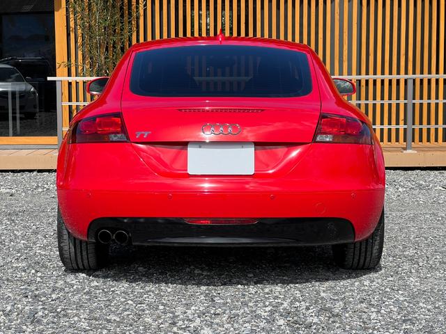 ＴＴクーペ ２．０ＴＦＳＩ　リミテッド　純正１７インチアルミホイール　ＥＴＣ　パドルシフト　電動シート　レザーシート　キーレスエントリー　オートライト　ＣＤ　ＤＶＤ　ＨＩＤヘッドライト　フロントフォグ　電動格納ドアミラー　取扱説明書（9枚目）