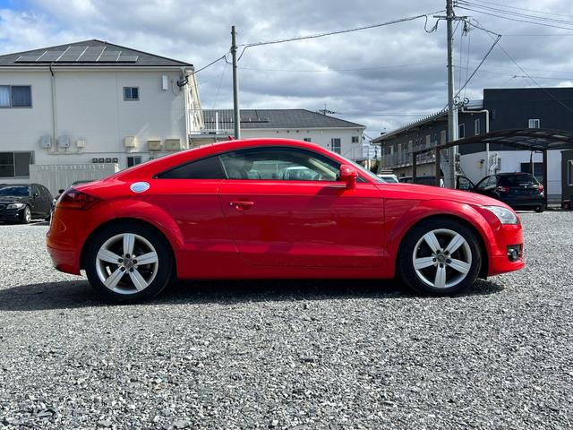 ＴＴクーペ ２．０ＴＦＳＩ　リミテッド　純正１７インチアルミホイール　ＥＴＣ　パドルシフト　電動シート　レザーシート　キーレスエントリー　オートライト　ＣＤ　ＤＶＤ　ＨＩＤヘッドライト　フロントフォグ　電動格納ドアミラー　取扱説明書（11枚目）