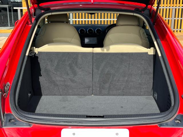 ＴＴクーペ ２．０ＴＦＳＩ　リミテッド　純正１７インチアルミホイール　ＥＴＣ　パドルシフト　電動シート　レザーシート　キーレスエントリー　オートライト　ＣＤ　ＤＶＤ　ＨＩＤヘッドライト　フロントフォグ　電動格納ドアミラー　取扱説明書（24枚目）