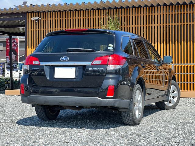 レガシィアウトバック 　クルーズコントロール　ＥＴＣ　電動シート　パドルシフト　バックカメラ　純正１７インチアルミホイール　プッシュスタート　スマートキー　オートライト　オートエアコン　ルームライトＬＥＤ　ＨＩＤヘッドライト（10枚目）