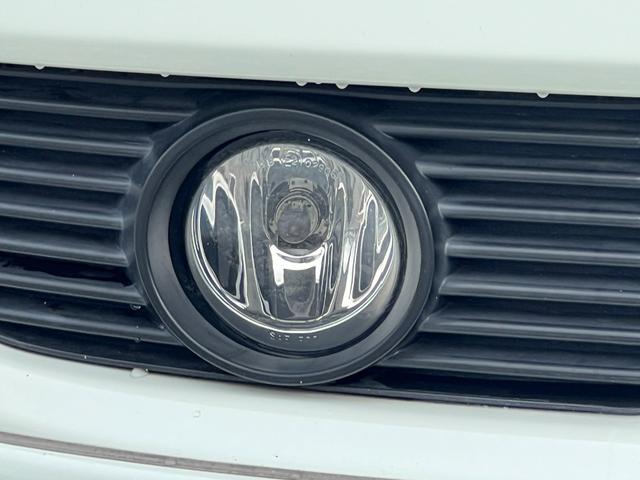 フーガ 　走行距離２２０００ｋｍ　ＥＴＣ　バックカメラ　純正１７インチアルミホイール　電動シート　バックカメラ　ステアリモコン　オートライト　オートエアコン　プッシュスタート　スマートキー　Ｍ／Ｔモード（14枚目）