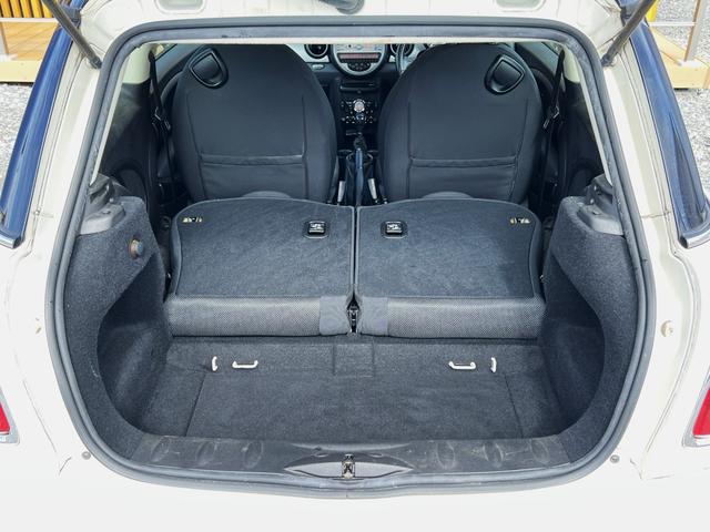 MINI クーパー ETC バックカメラ プッシュスタート キーレス オートエアコン 社外15インチアルミホイール スタッドレスタイヤ  レベライザー3段階 CD再生 電動格納ミラー 運転席側ドアバイザー(24枚目)