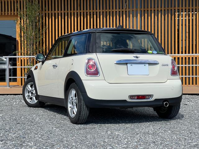 MINI クーパー ETC オートエアコン 純正15インチアルミホイール プッシュスタート キーレス MTモード カーテンエアバック サイドエアバック 取扱説明書 スペアキー 電動格納ミラー フォグランプ(8枚目)