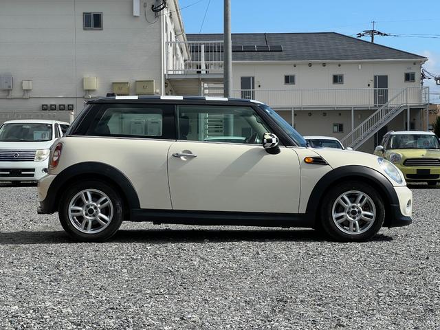 MINI クーパー ETC オートエアコン 純正15インチアルミホイール プッシュスタート キーレス MTモード カーテンエアバック サイドエアバック 取扱説明書 スペアキー 電動格納ミラー フォグランプ(11枚目)