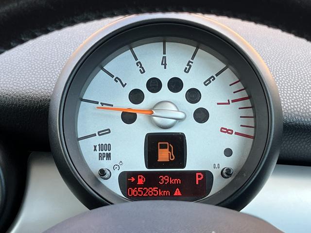 MINI クーパー ETC オートエアコン 純正15インチアルミホイール プッシュスタート キーレス MTモード カーテンエアバック サイドエアバック 取扱説明書 スペアキー 電動格納ミラー フォグランプ(18枚目)