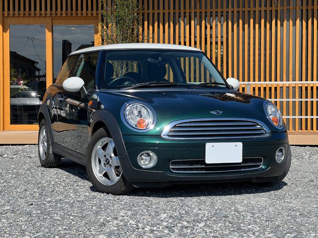 MINI クーパー 走行距離37000km シートヒーター 純正15インチアルミホイール オートエアコン キーレスエントリー CD再生 M/Tモード フロントフォグ 電動格納ミラー スペアキー 取扱説明書 フロアマット(2枚目)
