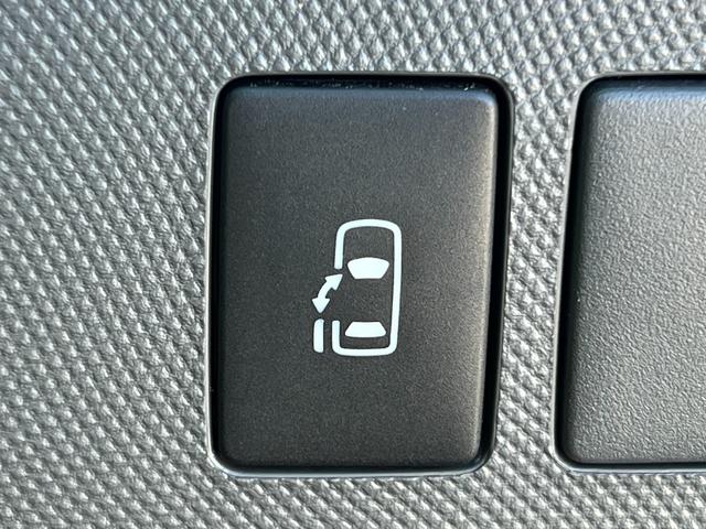 エスティマ アエラス ETC バックカメラ クルーズコントロール 純正17インチアルミホイール パワースライドドア プッシュスタート スマートキー HIDヘッドライト DVD CD デュアルエアコン フロントフォグ(25枚目)