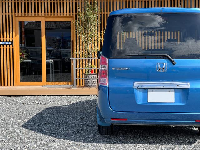 ステップワゴン G HDDナビ スマートスタイルエディション ETC バックカメラ 純正15インチアルミホイール スマートキー ステアリングリモコン 両側電動スライドドア オートライト オートエアコン フルセグテレビ DVD 電動格納ミラー ウインカーミラー(16枚目)