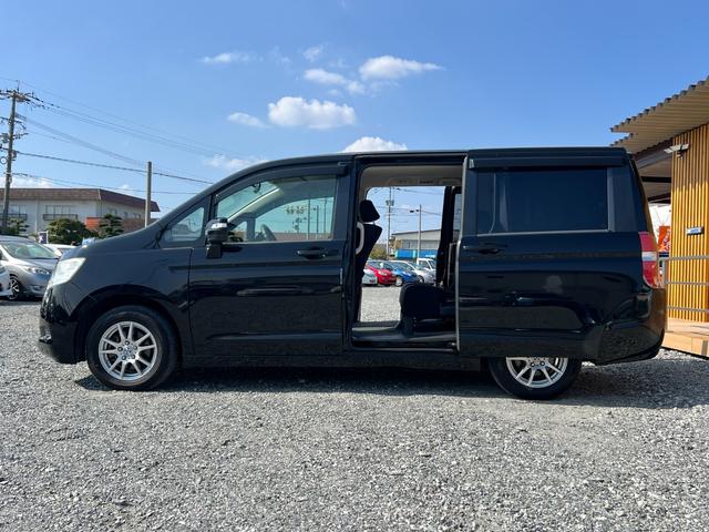 ステップワゴン Ｇ　Ｌパッケージ　ドライブレコーダー　ＥＴＣ　バックカメラ　社外１５インチアルミホイール　両側電動スライドドア　スマートキー　ＨＩＤヘッドライト　ＴＶ　ＤＶＤ再生　ＣＤ再生　レベライザー３段階　ウインカーミラー（8枚目）