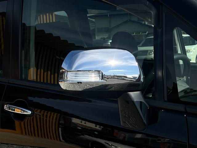 ヴォクシー ＺＳ　煌ＩＩ　ＥＴＣ　バックカメラ　両側電動スライドドア　フリップダウンモニタ　パドルシフト　ルームライトＬＥＤ　プッシュスタート　スマートキー　ステアリモコン　デュアルエアコン　オートエアコン　オートライト（15枚目）