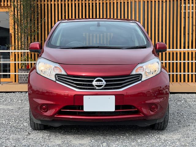 ノート Ｘ　ＤＩＧ－Ｓ　ＥＴＣ　バックカメラ　社外１４インチアルミホイール　プッシュスタート　スマートキー　オートエアコン　レベライザー４段階　スペアタイヤ　取扱説明書　電動格納ミラー（12枚目）