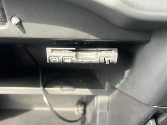 ノート Ｘ　ＤＩＧ－Ｓ　ＥＴＣ　バックカメラ　社外１４インチアルミホイール　プッシュスタート　スマートキー　オートエアコン　レベライザー４段階　スペアタイヤ　取扱説明書　電動格納ミラー（21枚目）