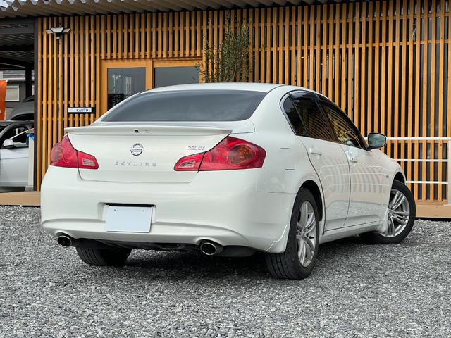 スカイライン ２５０ＧＴ　タイプＶ　Ｂｌｕｅｔｏｏｔｈ　ドラレコ　ＥＴＣ　バックカメラ　ＭＴモード　純正１７インチＡＷ　プッシュスタート　スマートキー　ステアリモコン　電動シート　デュアルエアコン　サイドカメラ　オートエアコン・ライト（10枚目）