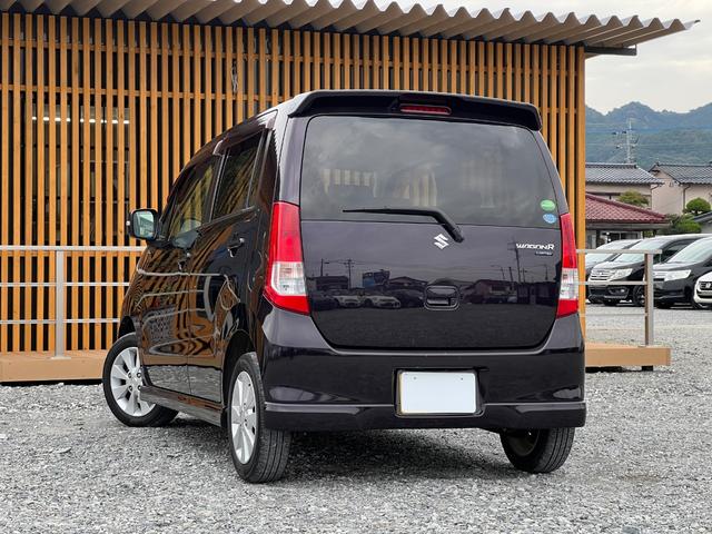 ワゴンＲ ＦＸリミテッド　ＥＴＣ　走行距離３５０００Ｋｍ　純正１４インチアルミホイール　スマートキー　プッシュスタート　オートエアコン　レベライザー５段階　ＣＤ再生　電動格納ドアミラー　ドアバイザー　取扱説明書　スペアキー（8枚目）