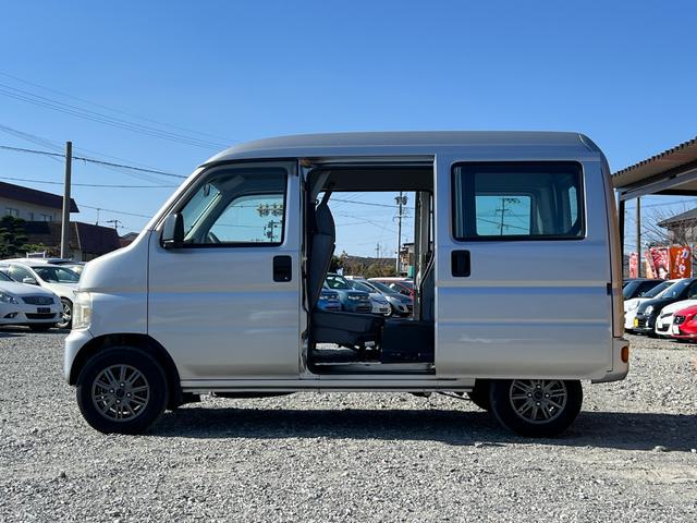 アクティバン SDX 走行距離44000Km 社外12インチアルミホイール キーレスエントリー レベライザー4段階 タイミングチェーン スペアタイヤ 取扱説明書 スライドドア Wエアバック(8枚目)