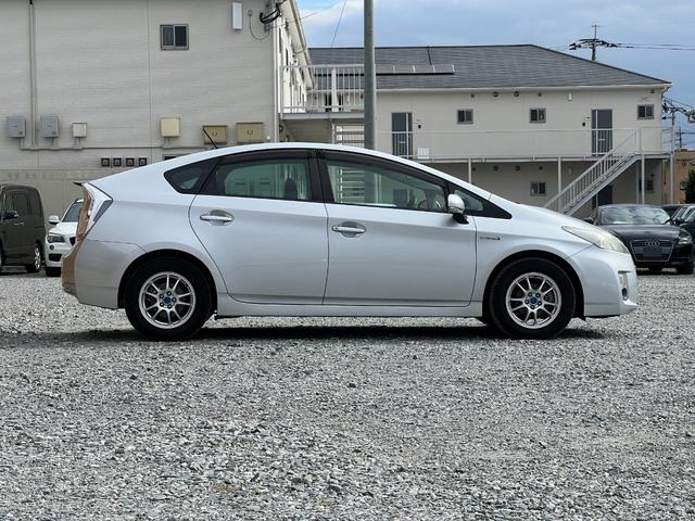 プリウス S ドライブレコーダー Bluetooth ETC バックカメラ 社外15インチアルミホイール ハイブリッド プッシュスタート スマートキー ステアリモコン オートエアコン オートライト(11枚目)