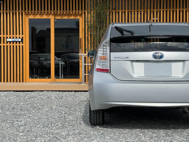 プリウス S ドライブレコーダー Bluetooth ETC バックカメラ 社外15インチアルミホイール ハイブリッド プッシュスタート スマートキー ステアリモコン オートエアコン オートライト(16枚目)