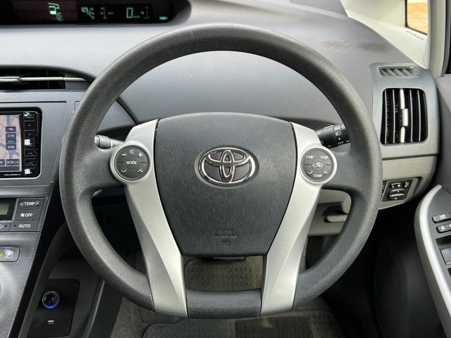 プリウス S ドライブレコーダー Bluetooth ETC バックカメラ 社外15インチアルミホイール ハイブリッド プッシュスタート スマートキー ステアリモコン オートエアコン オートライト(18枚目)