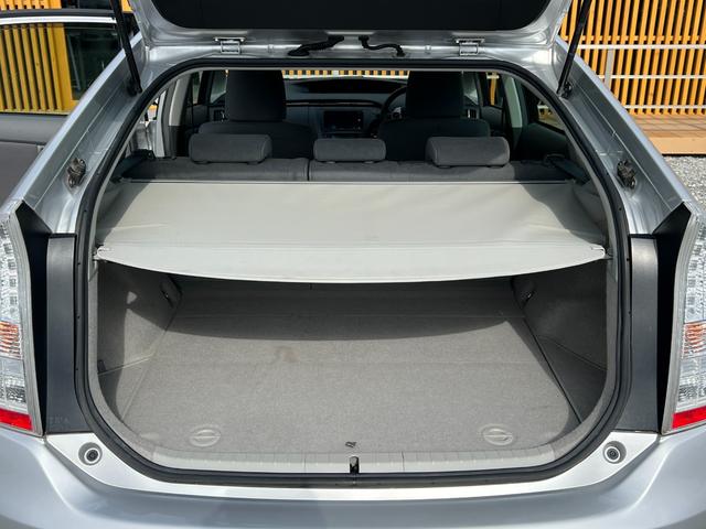 プリウス S ドライブレコーダー Bluetooth ETC バックカメラ 社外15インチアルミホイール ハイブリッド プッシュスタート スマートキー ステアリモコン オートエアコン オートライト(28枚目)