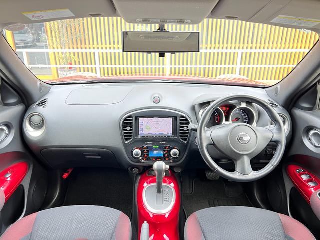 ジューク １５ＲＸ　タイプＶ　ＥＴＣ　バックカメラ　プッシュスタート　スマートキー　オートエアコン　オートライト　レベライザー４段階　取扱説明書　電動格納ドアミラー　スペアタイヤ　スペアキー　フロントフォグ（4枚目）