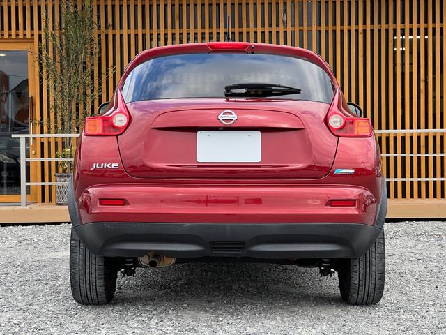 ジューク １５ＲＸ　タイプＶ　ＥＴＣ　バックカメラ　プッシュスタート　スマートキー　オートエアコン　オートライト　レベライザー４段階　取扱説明書　電動格納ドアミラー　スペアタイヤ　スペアキー　フロントフォグ（9枚目）