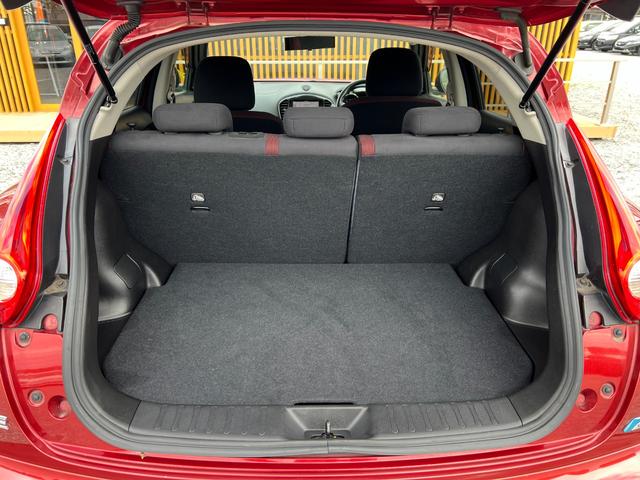 ジューク １５ＲＸ　タイプＶ　ＥＴＣ　バックカメラ　プッシュスタート　スマートキー　オートエアコン　オートライト　レベライザー４段階　取扱説明書　電動格納ドアミラー　スペアタイヤ　スペアキー　フロントフォグ（25枚目）