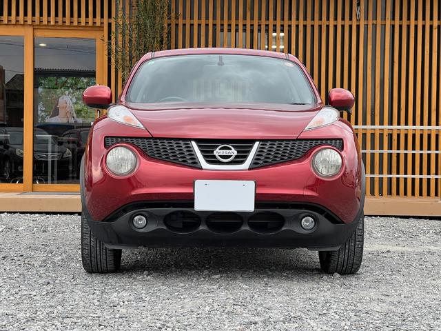 ジューク 15RX タイプV Bluetooth ETC バックカメラ プッシュスタート 純正17インチアルミホイール スマートキー オートエアコン オートライト 純正ナビ レベライザー4段階 取扱説明書 スペアタイヤ(5枚目)