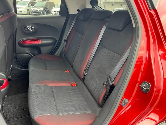 ジューク 15RX タイプV Bluetooth ETC バックカメラ プッシュスタート 純正17インチアルミホイール スマートキー オートエアコン オートライト 純正ナビ レベライザー4段階 取扱説明書 スペアタイヤ(24枚目)