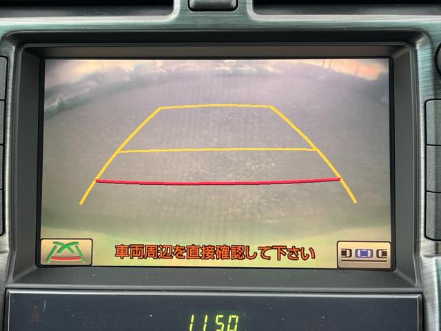 バックカメラは、車の後ろの様子をモニターに映してくれる便利なカメラです。駐車するときやバックするときに、周りの人や障害物を確認しやすくなり、安全運転に役立ちます。