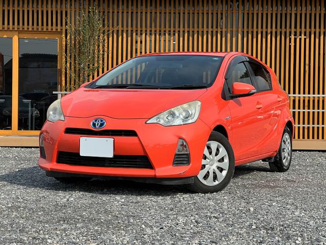 アクア S Bluetooth ETC バックカメラ プッシュスタート スマートキー ステアリモコン オートエアコン オートライト シートヒーター レベライザー6段階 HIDヘッドライト 純正ナビ(6枚目)