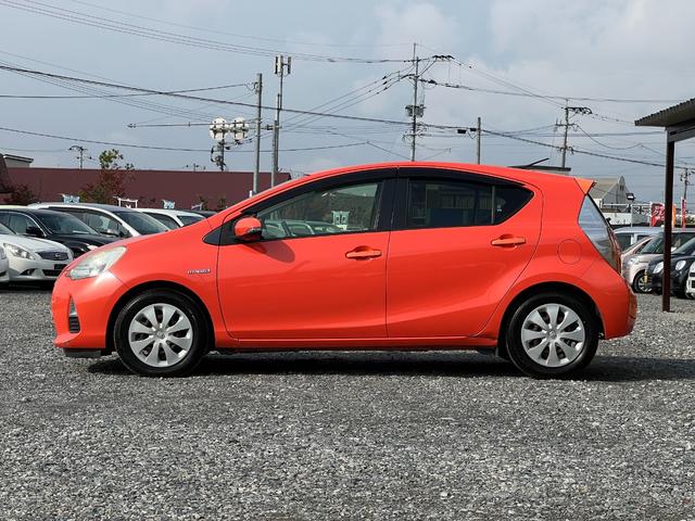 アクア S Bluetooth ETC バックカメラ プッシュスタート スマートキー ステアリモコン オートエアコン オートライト シートヒーター レベライザー6段階 HIDヘッドライト 純正ナビ(7枚目)