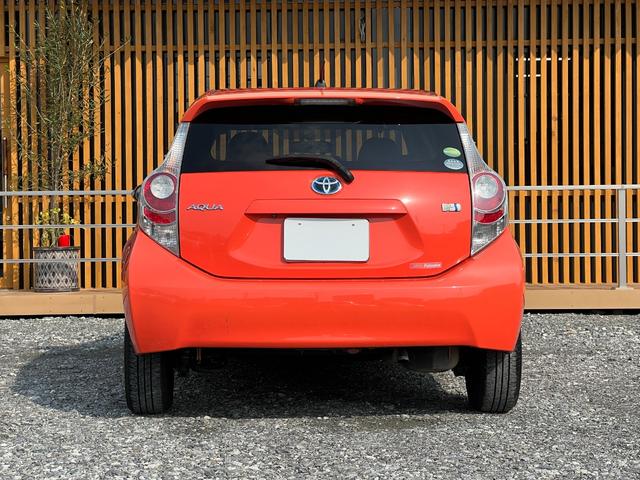 アクア S Bluetooth ETC バックカメラ プッシュスタート スマートキー ステアリモコン オートエアコン オートライト シートヒーター レベライザー6段階 HIDヘッドライト 純正ナビ(9枚目)