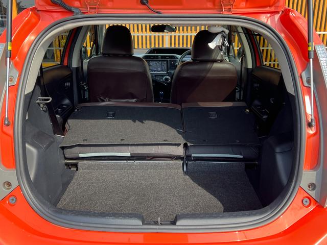 アクア S Bluetooth ETC バックカメラ プッシュスタート スマートキー ステアリモコン オートエアコン オートライト シートヒーター レベライザー6段階 HIDヘッドライト 純正ナビ(27枚目)