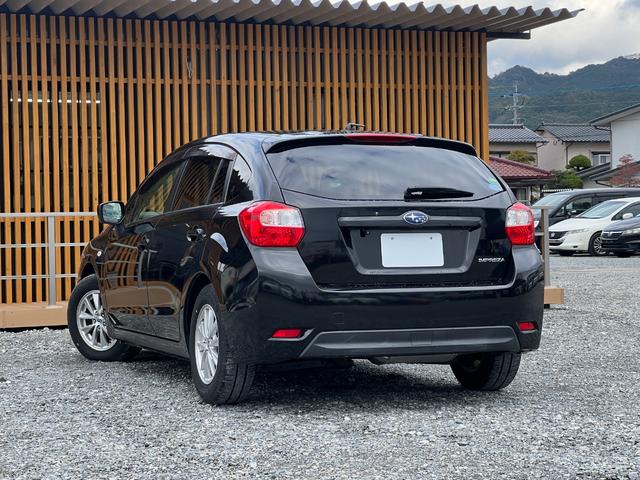 インプレッサスポーツ 1.6i-L ETC バックカメラ 純正15インチアルミホイール キーレスエントリー オートエアコン パドルシフト HIDヘッドライト フロントフォグ TV CD 電動格納ドアミラー 取扱説明書 スペアキー(8枚目)