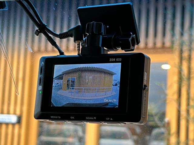 Ｎ－ＢＯＸ Ｇ　ＳＳパッケージ　Ｂｌｕｅｔｏｏｔｈ　シートヒーター　ＥＴＣ　バックカメラ　ステアリングリモコン　左側電動スライドドア　プッシュスタート　スマートキー　オートエアコン　フルセグ　ＤＶＤ　ＣＤ　レベライザー４段階（25枚目）