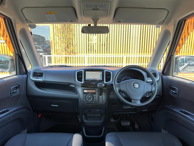 ソリオ Ｓ　ＥＴＣ　純正１４インチアルミホイール　両側電動スライドドア　プッシュスタート　スマートキー　オートライト　オートエアコン　ＴＶ　ＣＤ再生　ＨＩＤヘッドライト　フロントフォグ　電動格納ドアミラー（4枚目）