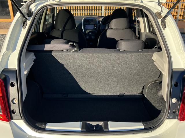 マーチ Ｓ　走行距離４６０００ｋｍ　純正１５インチアルミホイール　キーレス　純正ナビ　フルセグ　ＣＤ再生　取扱説明書一式　　レベライザー４段階　スペアタイヤ　タイミングチェーン（21枚目）