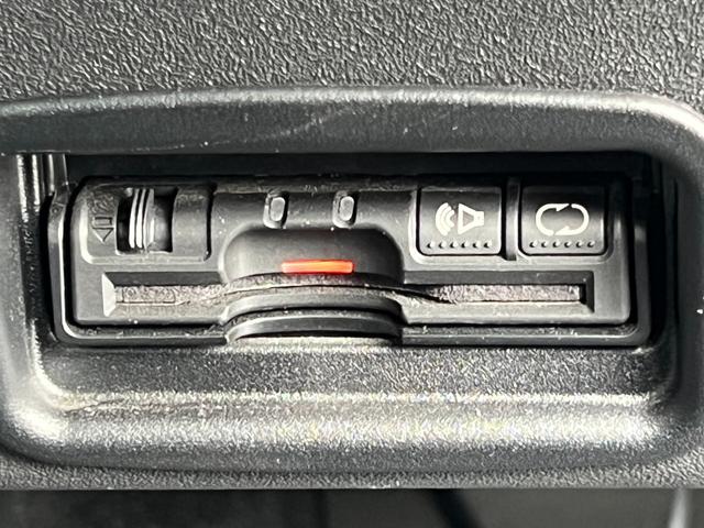 �������H�̗��������X���[�Y�ʉ߁I�d�s�b�ԍڊ�t���B�d�s�b���ڂŗ������̒ʉ߂��m���X�g�b�v�B�����x���̎�Ԃ��Ȃ��A�X���[�Y���X�}�[�g�ȃh���C�u���\�ł��B�ʋ΂⃌�W���[�ł����K�Ȉړ����T�|�[�g���܂��B