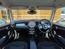 MINI クーパー 走行距離37000km シートヒーター 純正15インチアルミホイール オートエアコン キーレスエントリー CD再生 M/Tモード フロントフォグ 電動格納ミラー スペアキー 取扱説明書 フロアマット(4枚目)