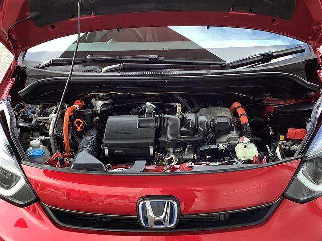 フィット ｅ：ＨＥＶホームブラックスタイル　当社デモカー（7枚目）