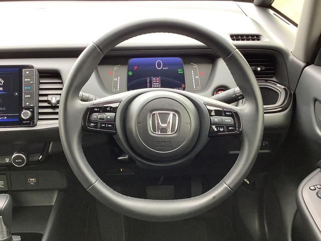 フィット ｅ：ＨＥＶホームブラックスタイル　当社デモカー（9枚目）