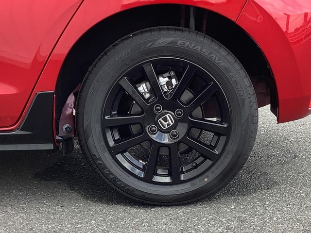 フィット ｅ：ＨＥＶホームブラックスタイル　当社デモカー（28枚目）