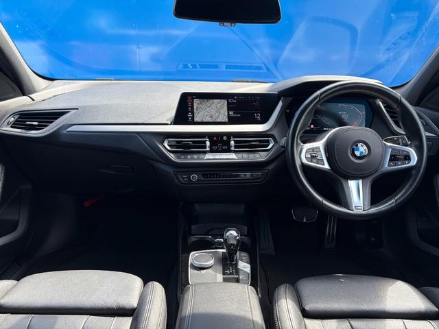 1シリーズ 118d Mスポーツ エディションジョイ+ 純正ナビ・Bluetooth・バックモニター・ETC・レザーシート・パワーシート・メモリーシート・コーナーセンサー・衝突軽減ブレーキ・Mスポーツキャリバー・ワイヤレス充電・ドラレコ・LEDヘッドライト(12枚目)