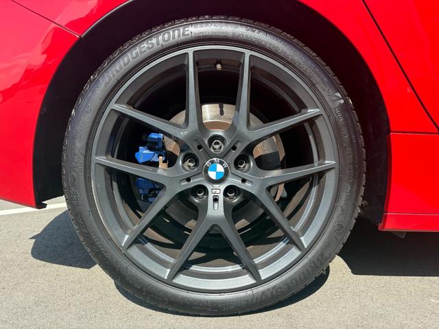 1シリーズ 118d Mスポーツ エディションジョイ+ 純正ナビ・Bluetooth・バックモニター・ETC・レザーシート・パワーシート・メモリーシート・コーナーセンサー・衝突軽減ブレーキ・Mスポーツキャリバー・ワイヤレス充電・ドラレコ・LEDヘッドライト(31枚目)