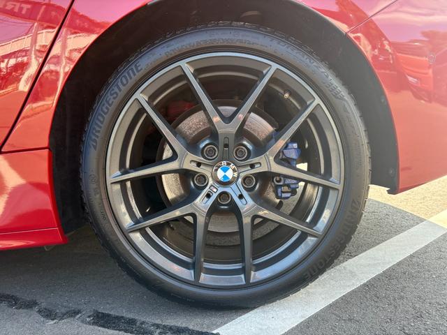 1シリーズ 118d Mスポーツ エディションジョイ+ 純正ナビ・Bluetooth・バックモニター・ETC・レザーシート・パワーシート・メモリーシート・コーナーセンサー・衝突軽減ブレーキ・Mスポーツキャリバー・ワイヤレス充電・ドラレコ・LEDヘッドライト(32枚目)