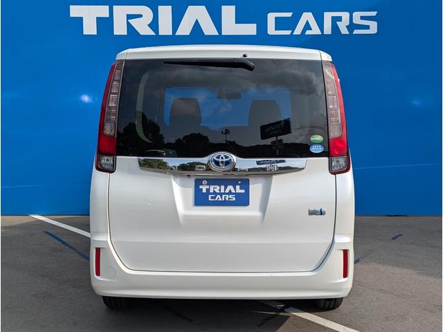 ノア ハイブリッドG 純正7インチナビ・フルセグ・Bluetooth・DVD再生・バックモニター・シートヒーター・両側電動スライドドア・置くだけ充電・クルーズコントロール・ETC・ドライブレコーダー(10枚目)