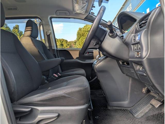 ノア ハイブリッドG 純正7インチナビ・フルセグ・Bluetooth・DVD再生・バックモニター・シートヒーター・両側電動スライドドア・置くだけ充電・クルーズコントロール・ETC・ドライブレコーダー(13枚目)