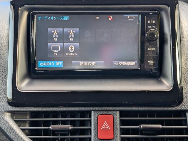 ノア ハイブリッドG 純正7インチナビ・フルセグ・Bluetooth・DVD再生・バックモニター・シートヒーター・両側電動スライドドア・置くだけ充電・クルーズコントロール・ETC・ドライブレコーダー(17枚目)