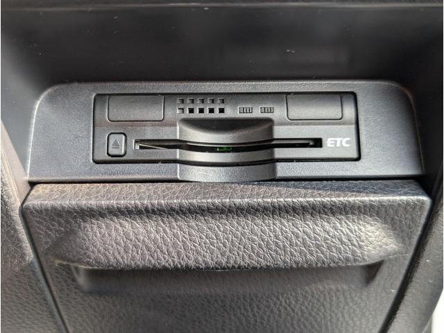 ノア ハイブリッドG 純正7インチナビ・フルセグ・Bluetooth・DVD再生・バックモニター・シートヒーター・両側電動スライドドア・置くだけ充電・クルーズコントロール・ETC・ドライブレコーダー(24枚目)